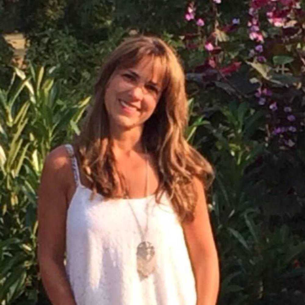 Meet your Posher, Debora